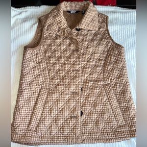 Lands End quilted vest like new. Size xs (2-4)